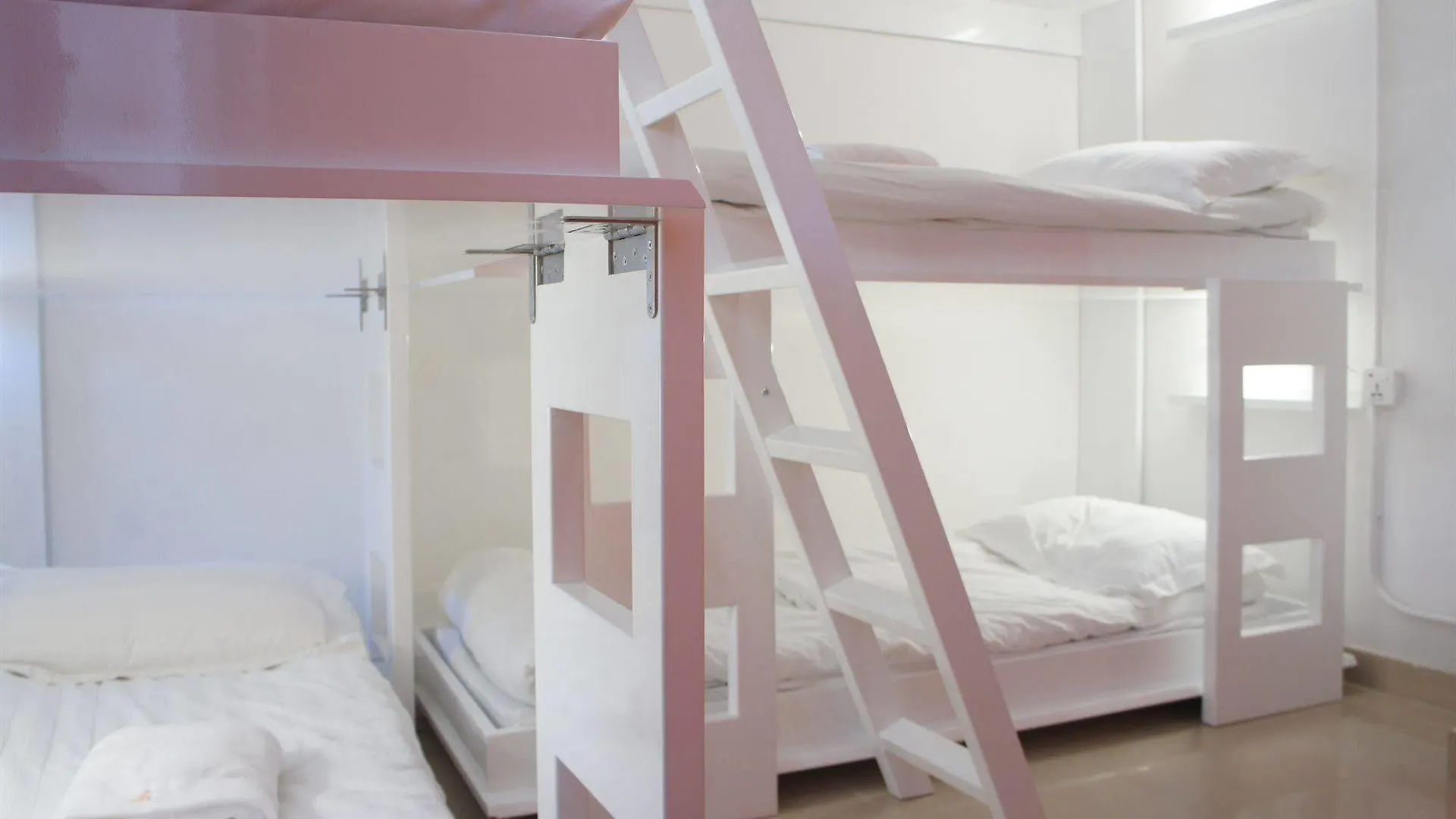 Homy Inn Hong Kong 0*,  China